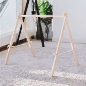 NATURAL MONTESSORI WOODEN BABY GYM